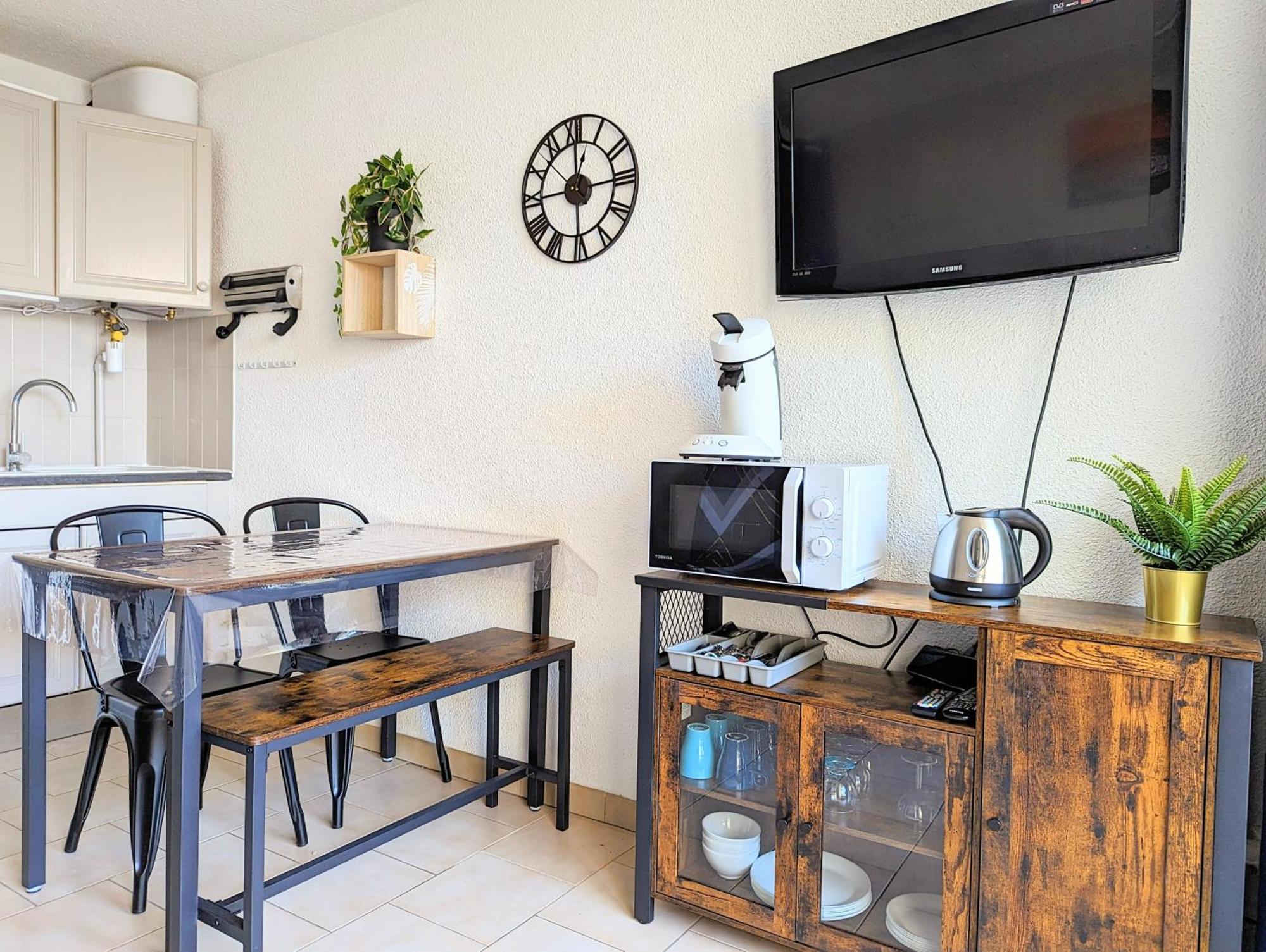 Au Calme + Parking Apartment *